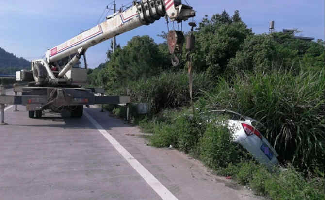 滦县重载吊车救援